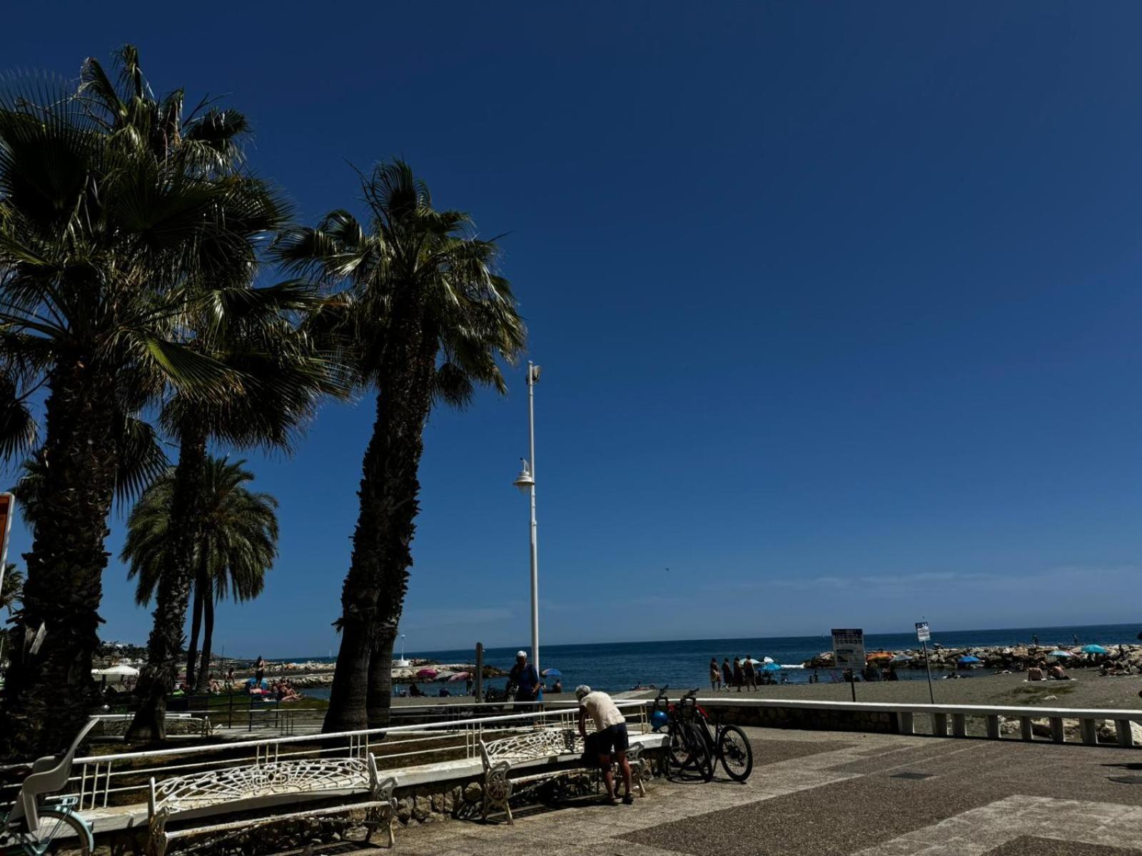 Apartamento En Pedregalejo Lägenhet Málaga Exteriör bild